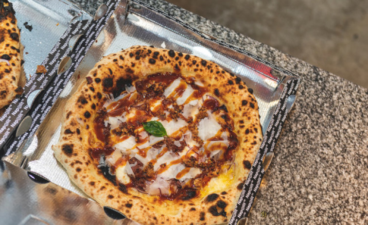 Pull&Bear ha creado su propia pizza de la mano de Napolit