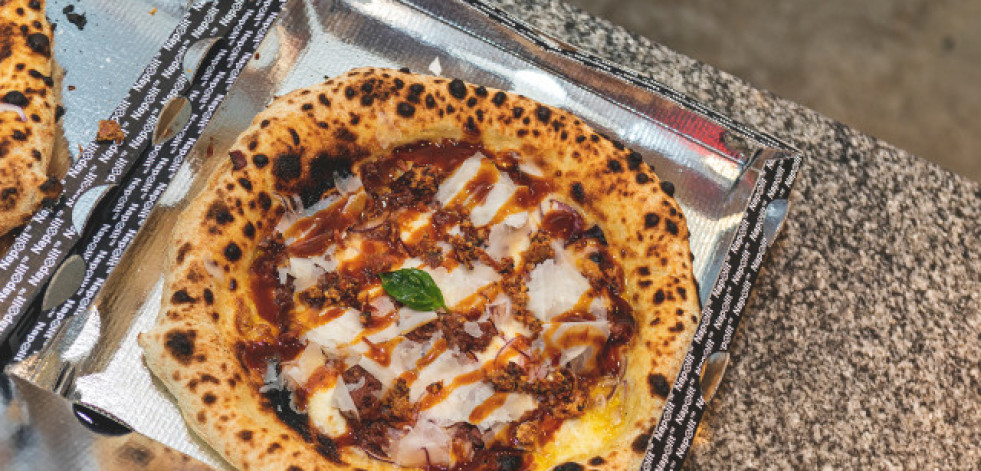 Pull&Bear ha creado su propia pizza de la mano de Napolit