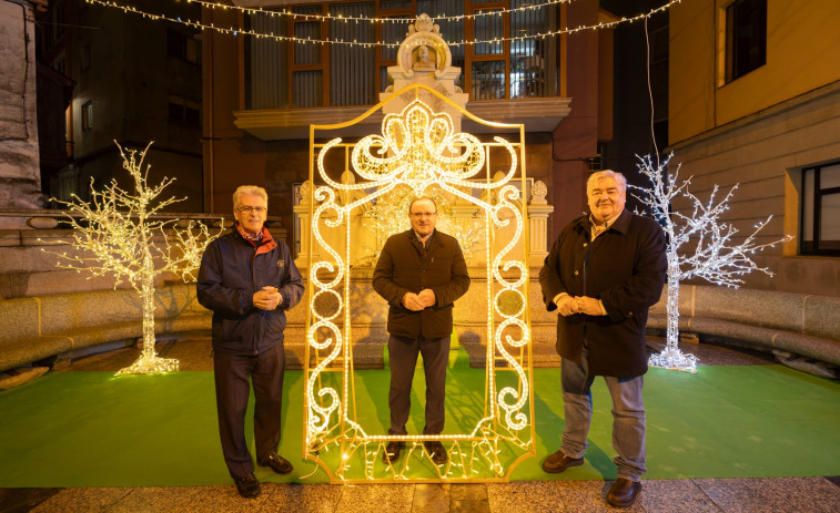 Malpica enciende su alumbrado navideño