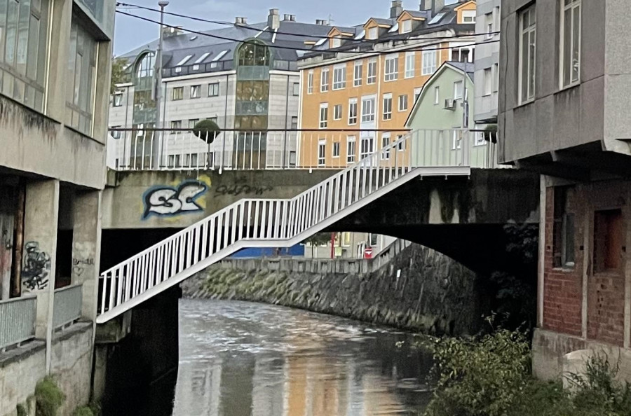 Adjudicada por casi dos millones de euros la remodelación del puente de la calle Fomento de Carballo