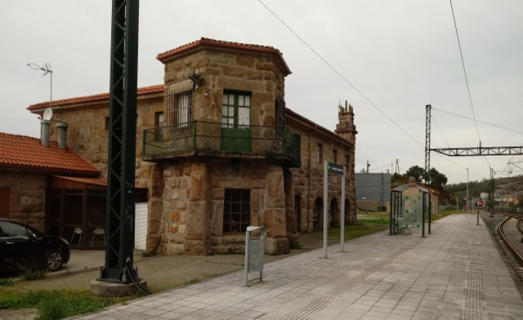 Adif invertirá ocho millones de euros en mejorar las estaciones de Cerceda-Meirama, Ordes y Uxes