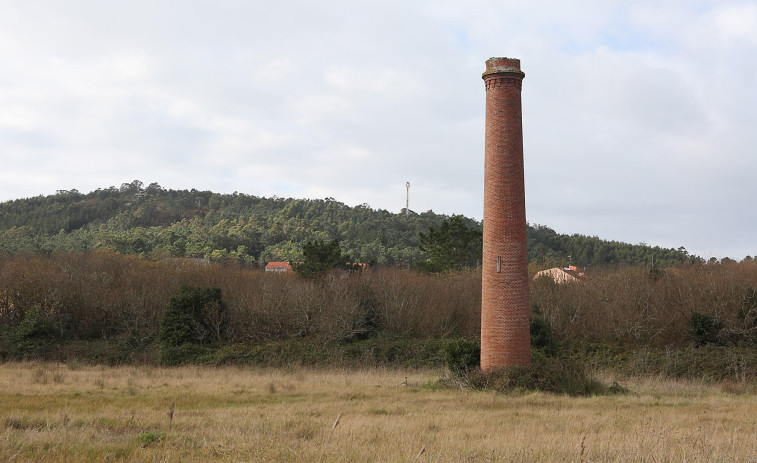 El BNG de Laxe acusa al gobierno local de amparar “un pelotazo” en la antigua mina