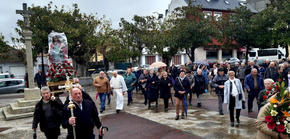 A Laracha honra a Santa Lucía