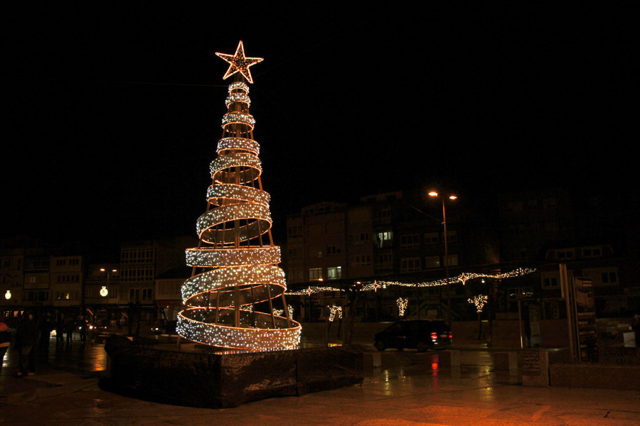 Encendido de luces y espectáculo de fuego, el viernes en Muxía