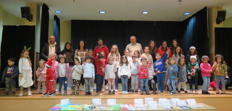 A Laracha, Fisterra y Vimianzo entregan los premios de sus concursos de postales navideñas