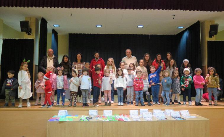 A Laracha, Fisterra y Vimianzo entregan los premios de sus concursos de postales navideñas