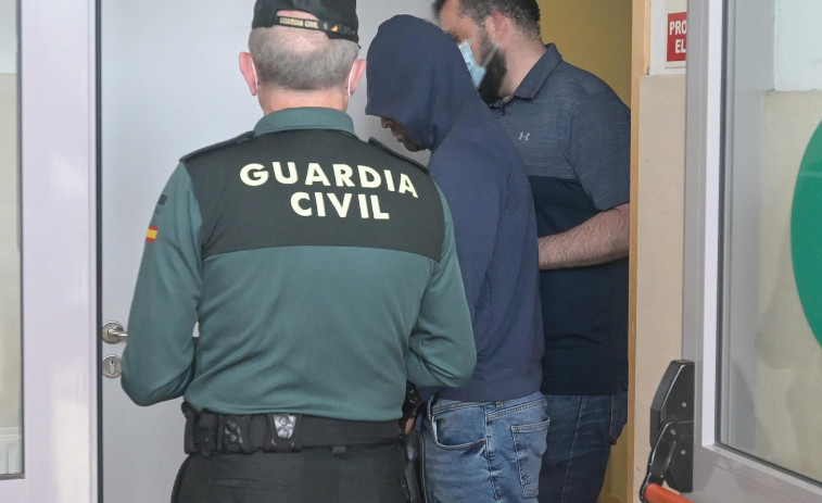 Piden 13 años de prisión para un vecino de Carballo por intentar matar a su pareja