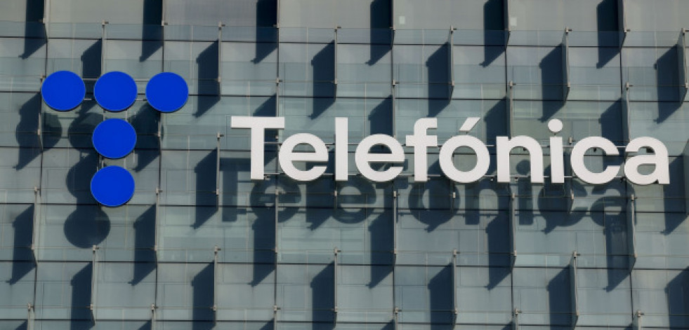Telefónica vende su filial argentina por 1.189 millones de euros a Telecom Argentina