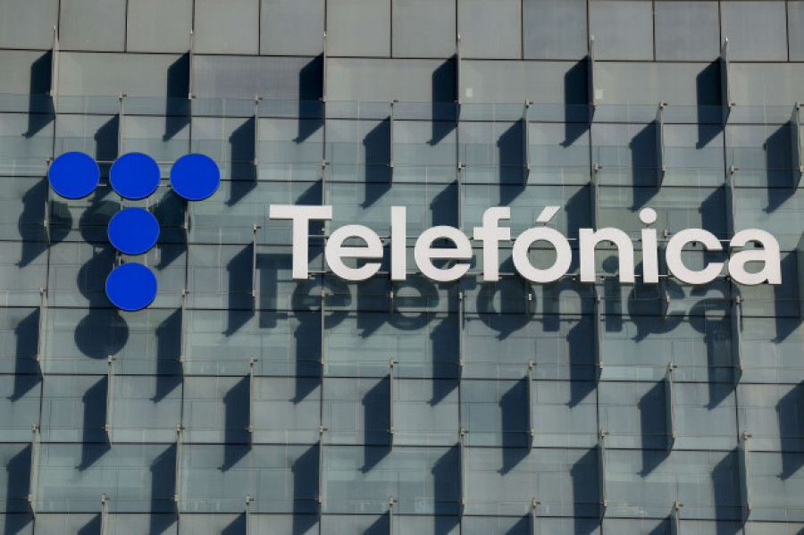 Telefónica vende su filial argentina por 1.189 millones de euros a Telecom Argentina