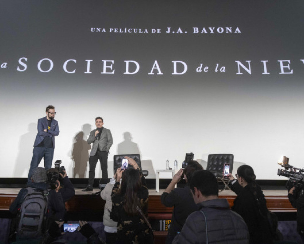 BayonapresentaLasociedaddelanieve