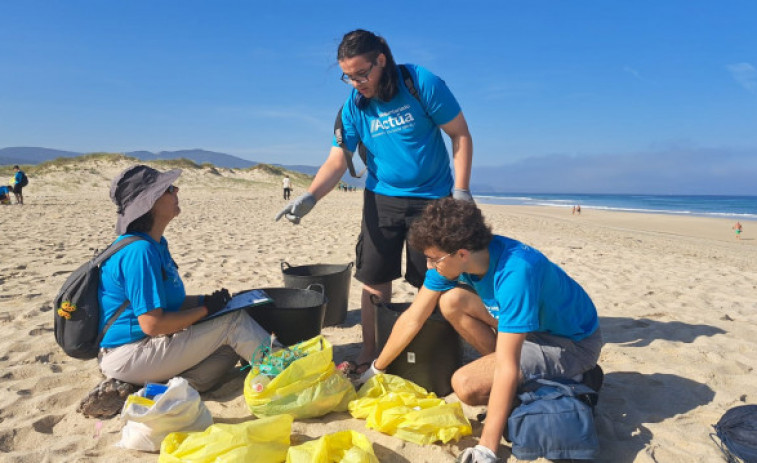 Afundación retiró 52 toneladas de residuos de playas gallegas desde 2021
