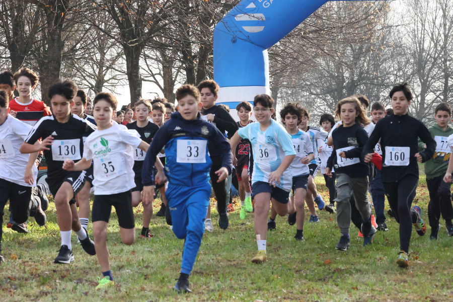 Carballo pone a correr a casi mil jóvenes de once colegios de la comarca