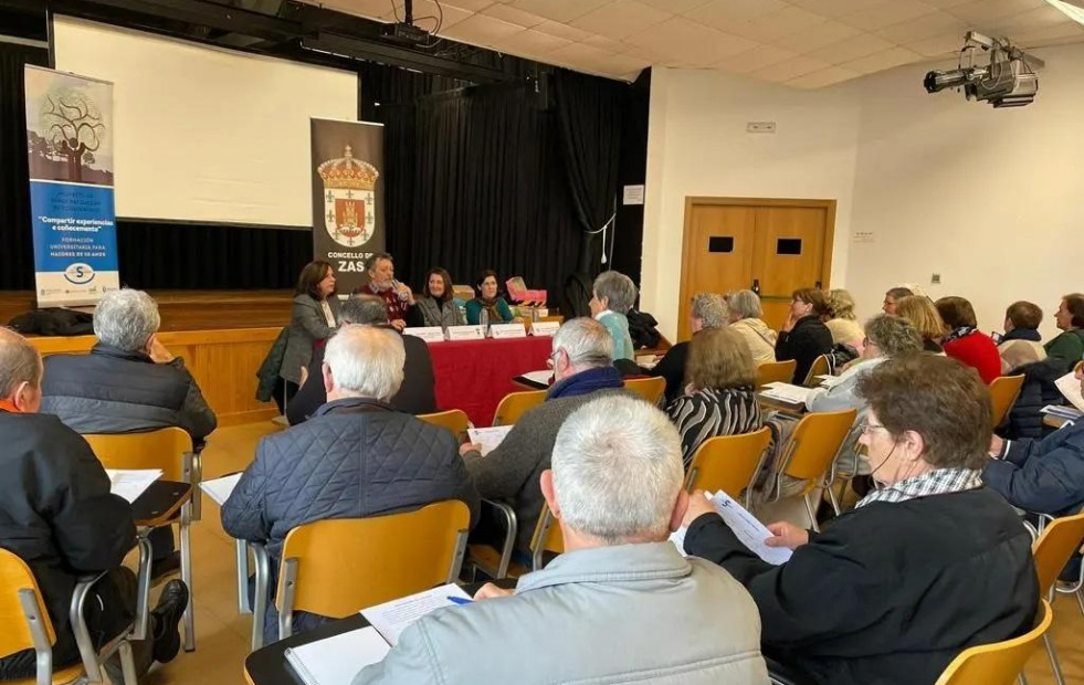 La Universidade Sénior vuelve a Baio con tres nuevos módulos