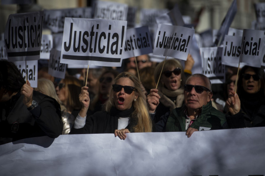 Miles de abogados y procuradores reclaman pensiones dignas y pasarse al régimen general