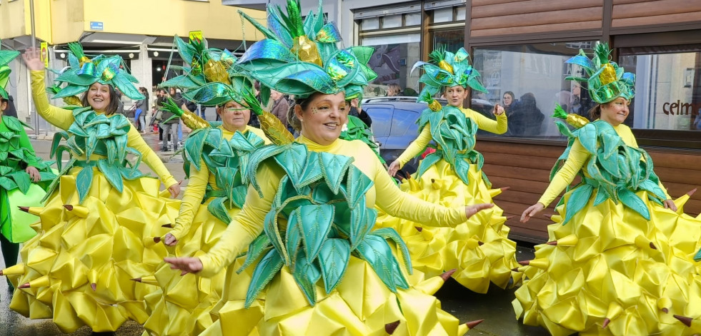 Vimianzo disfrutó de su desfile y concurso de Entroido