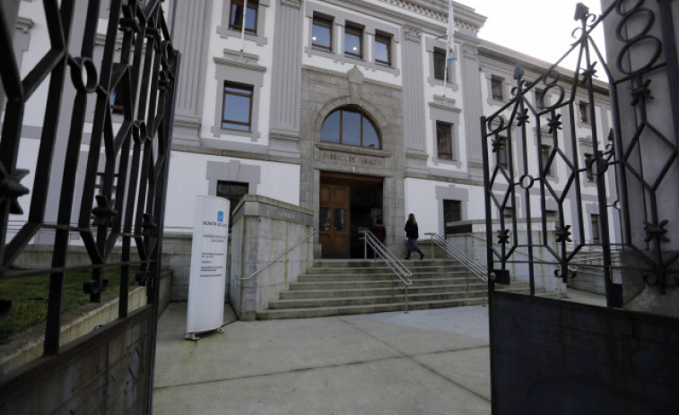 Aplazado el juicio al acusado de agredir a tres personas en Muxía, una de ellas embarazada
