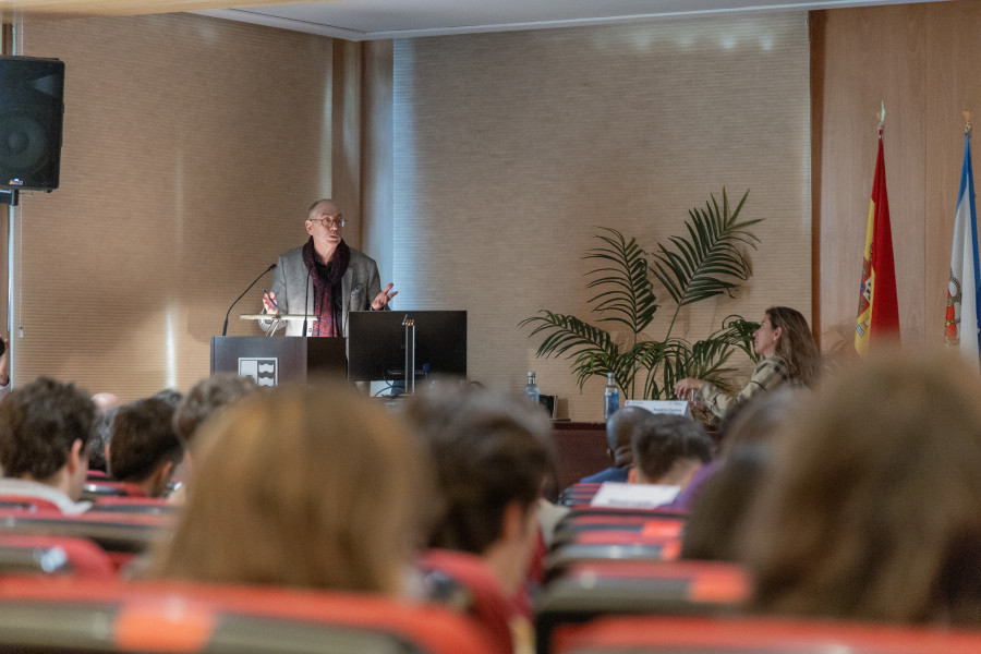 Analistas de la Cátedra de la URJC y el CNI destacan en Cesuga el valor diferencial del uso de la inteligencia competitiva en el éxito de las empresas