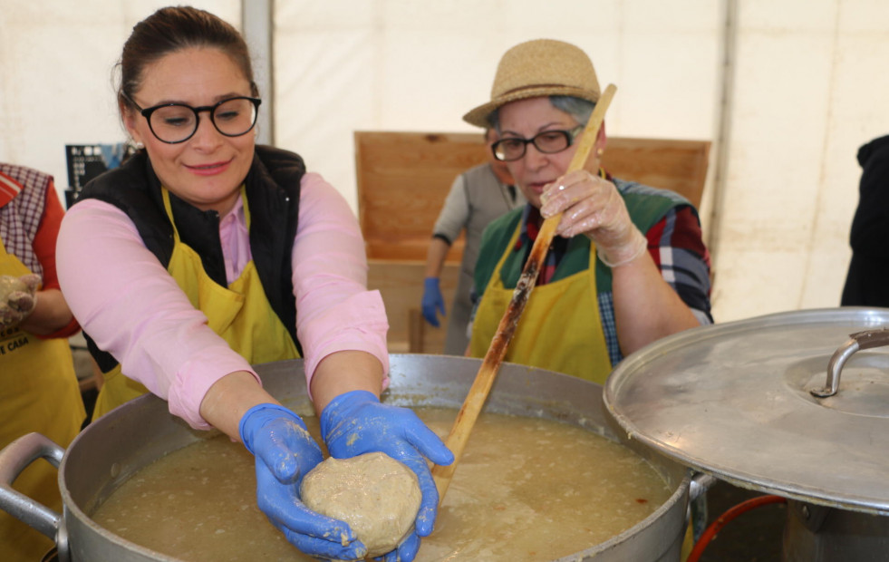 Mazaricos se prepara para la  25ª Festa do Bolo do Pote, el primer fin de semana de marzo
