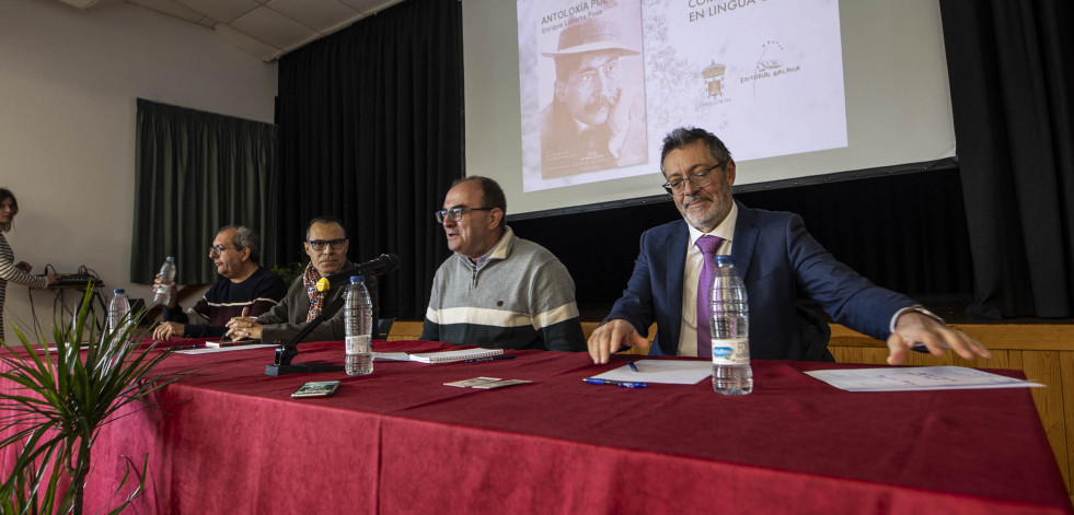 Presentada en Baio la “Antoloxía Poética” de Enrique Labarta Pose