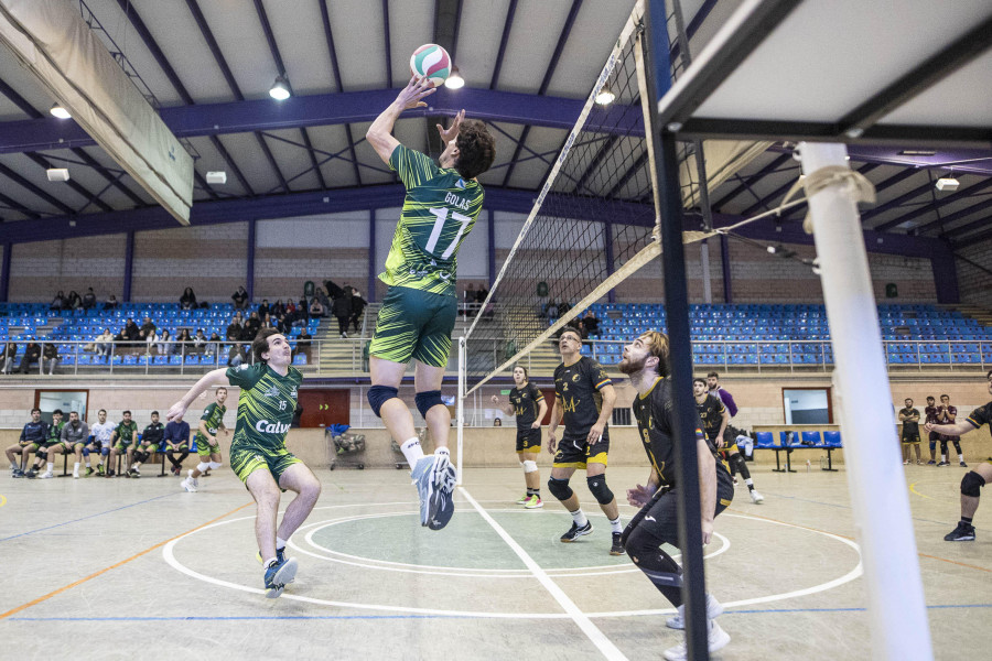 El Xiria Volei gana al Xabaríns y se acerca al liderato