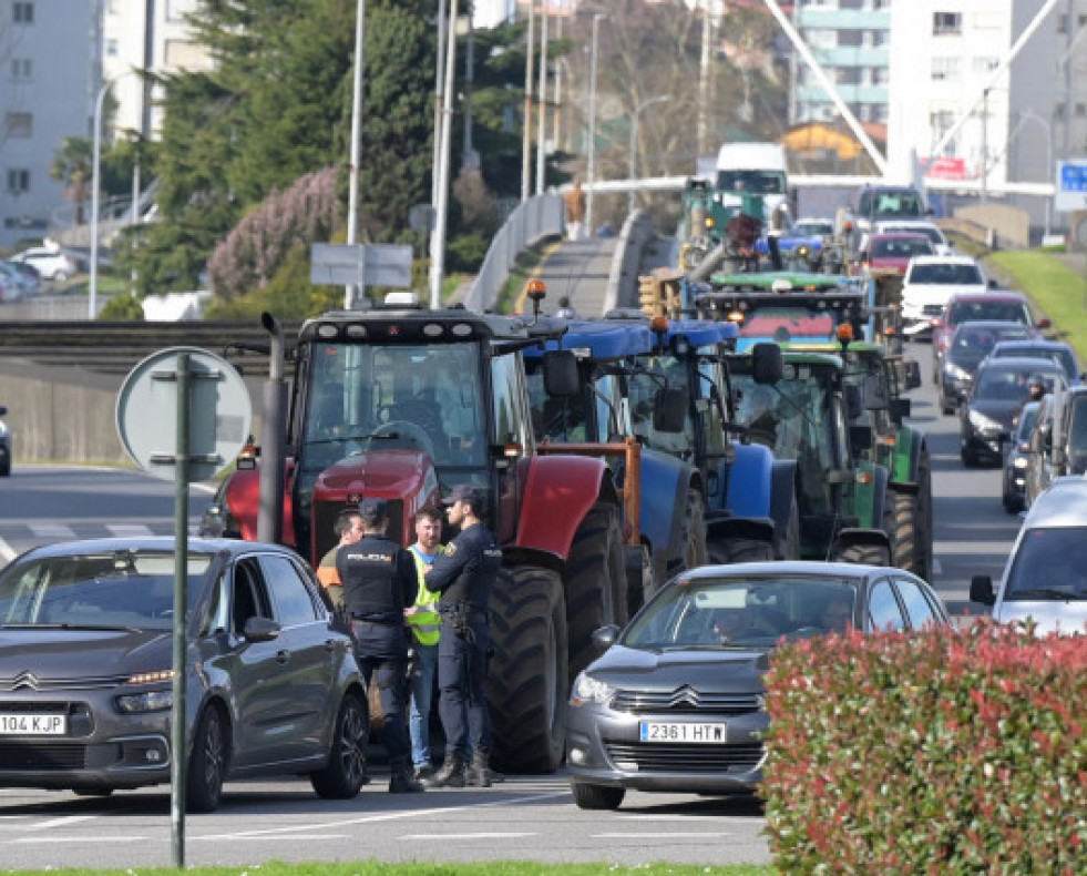 ProtestadeagricultoresalaentradadeACoruaJavierAlbors