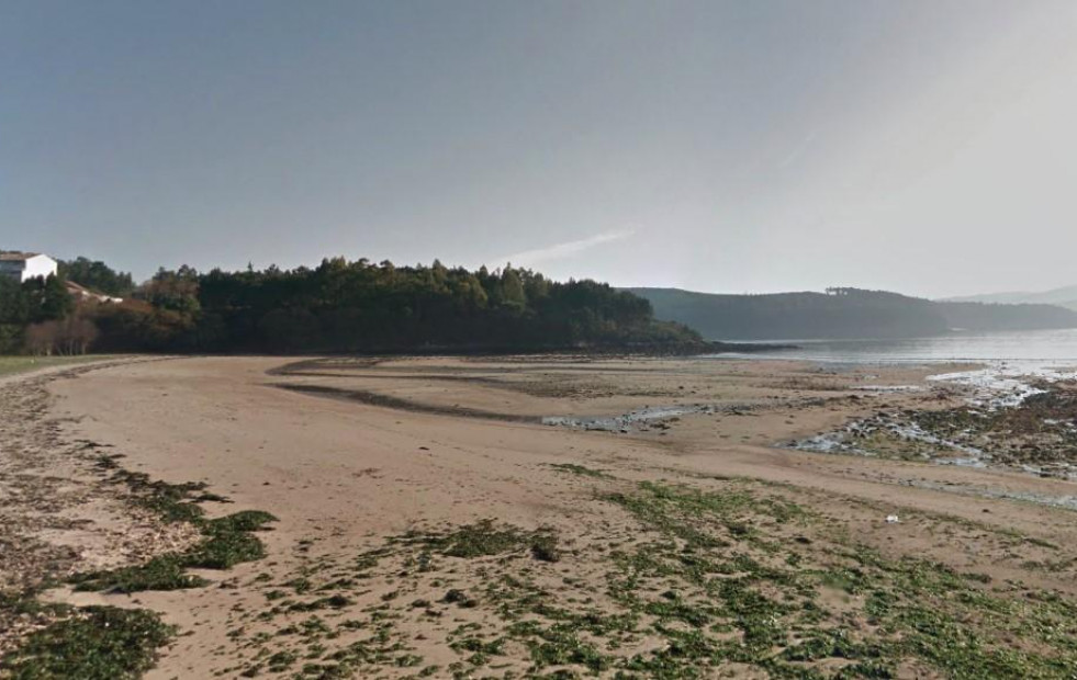 La playa camariñana de Area da Vila vuelve  al censo autonómico de zonas de baño