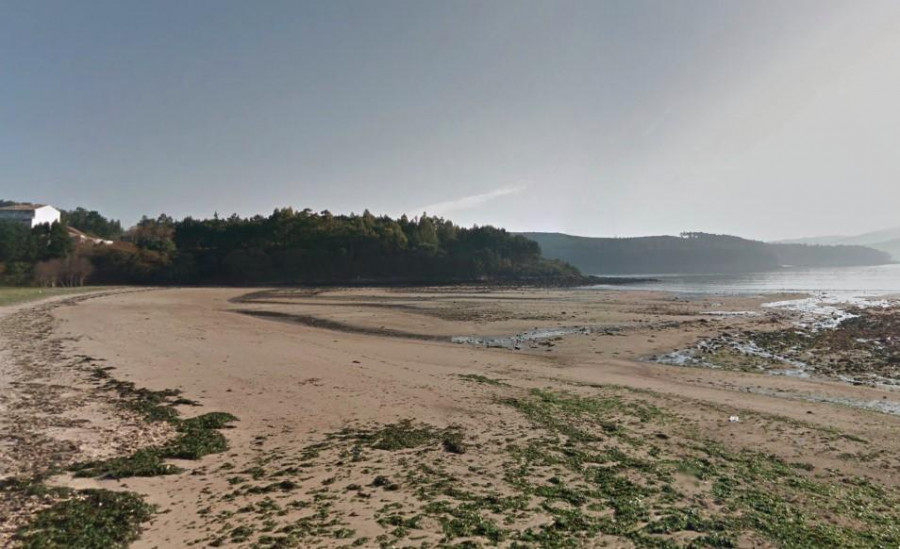 La playa camariñana de Area da Vila vuelve  al censo autonómico de zonas de baño