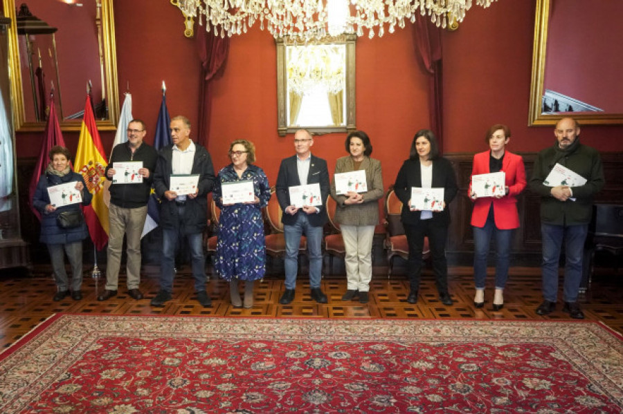 Raxoi avanza hacia su modelo laboral con la firma del Pacto por el Empleo de Santiago