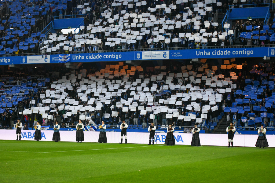 Talento mapicán para entonar el Himno Galego en Riazor