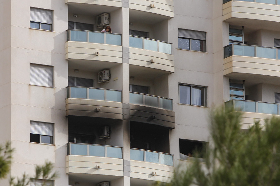 Incendio en Villajoyosa: Mueren una abuela, su hijo y un nieto de 5 años, abrazado a su perro