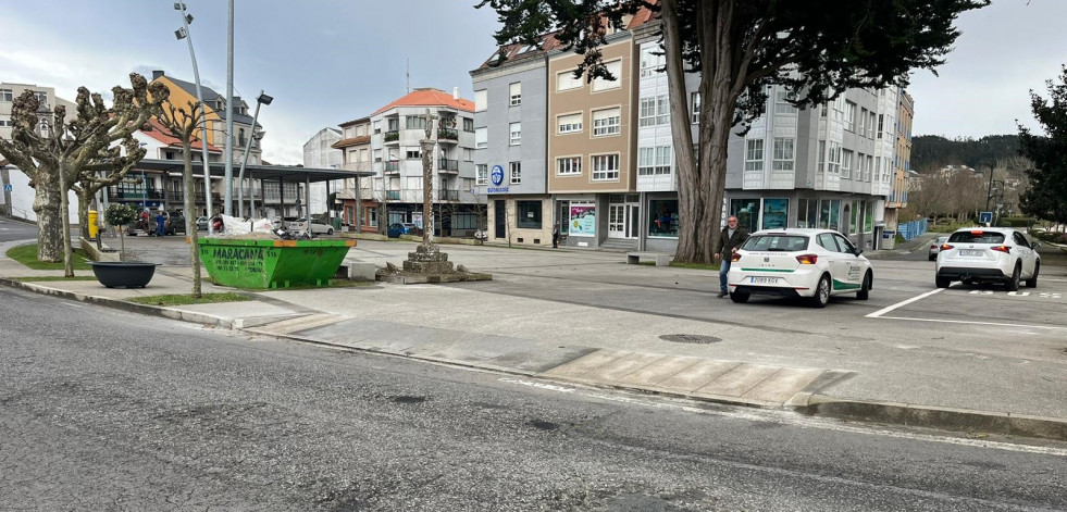 Ponteceso reforma el acceso a la Praza do Relleno para facilitar la entrada de autobuses