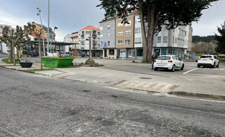 Ponteceso reforma el acceso a la Praza do Relleno para facilitar la entrada de autobuses