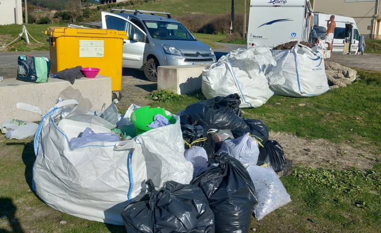 El BNG de Muxía denuncia la acumulación de basura en distintos puntos del municipio