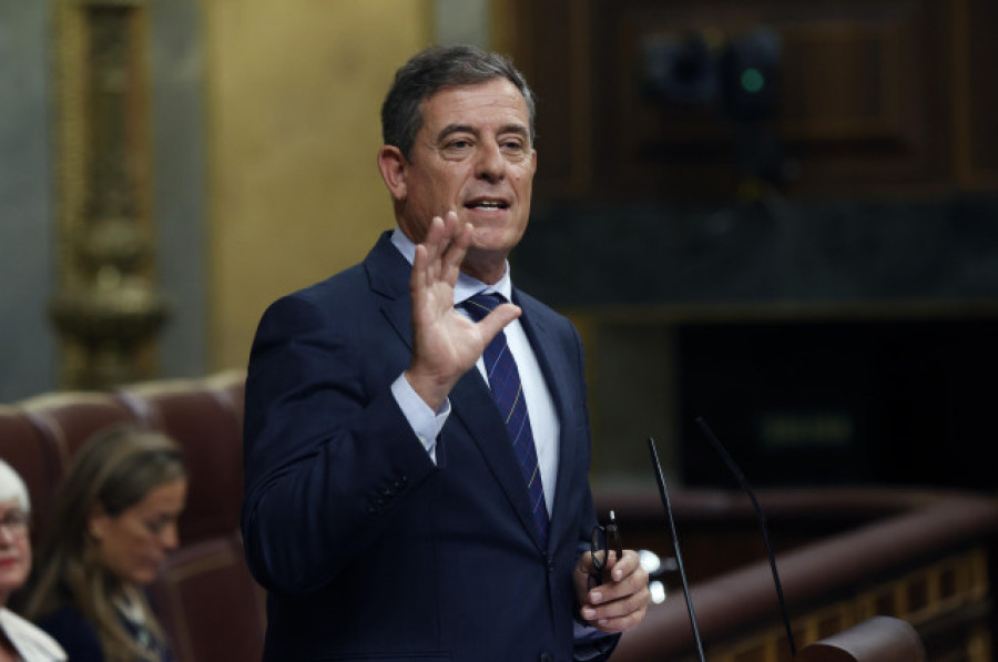 Besteiro será portavoz parlamentario del PSdeG; Elena Espinosa, Lara Méndez y Carmen Dacosta, viceportavoces