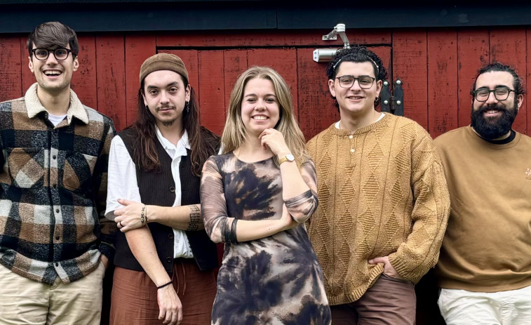 El grupo Arredores lanza su primer disco titulado “Ecdise”