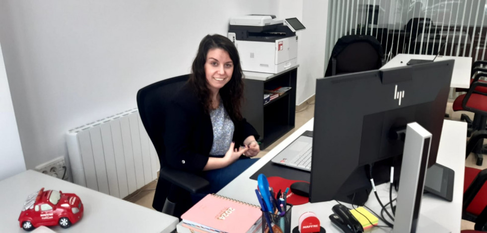 Cristina Pérez Areosa abre una aseguradora en A Laracha