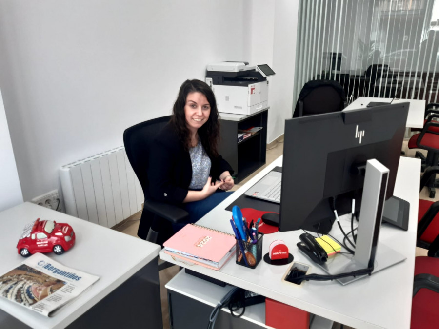 Cristina Pérez Areosa abre una aseguradora en A Laracha