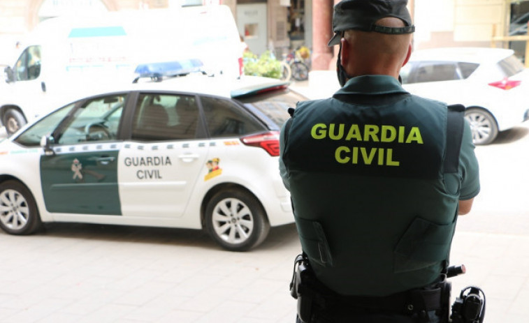 Dos hombres detenidos por apuñalar a un menor en Cee en la víspera de Reyes