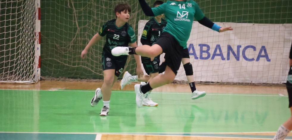 Más de 200 niños y niñas en el Carballo Handball Festival 2024
