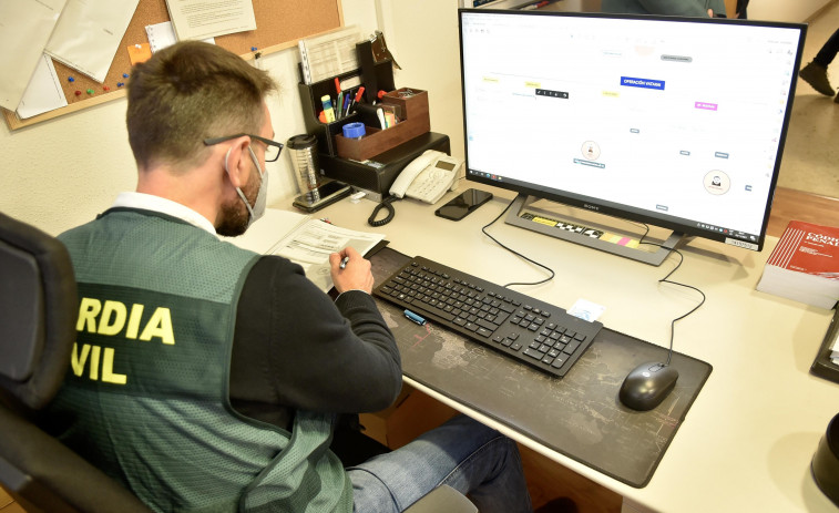 Diecisiete estafas informáticas se denuncian cada mes en Carballo