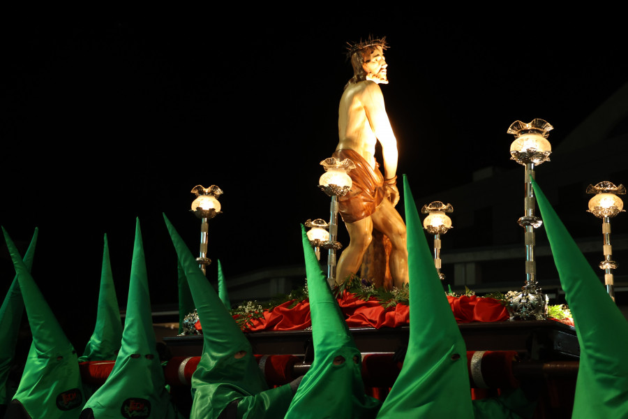 La lluvia da tregua y permite exhibir a la comarca el brillo de la Semana Santa