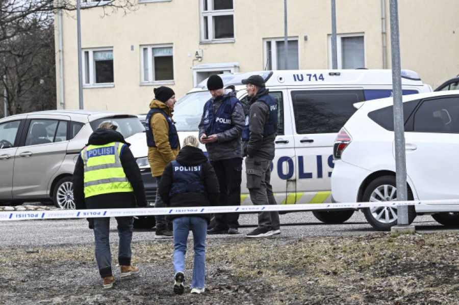 Muere uno de los tres menores heridos en un tiroteo en un colegio de Finlandia