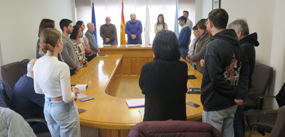 A Laracha incorpora al presupuesto 1,36 millones del remanente y aprueba el plan para el centro comercial