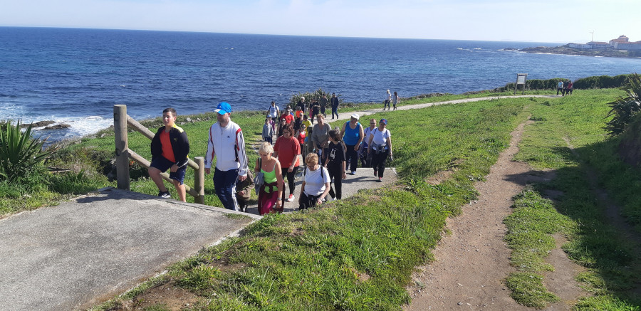 Cuatro rutas en Andainas na Primavera en A Laracha