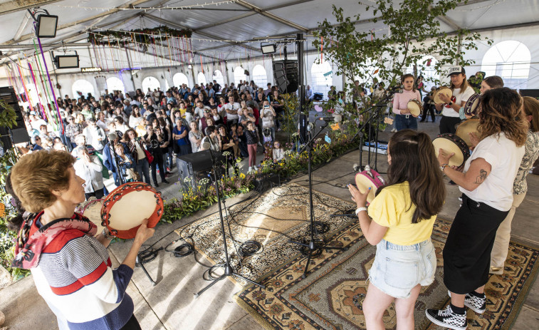 Pansenfron, Lupe Blanco y Suso de Xornes, en la XVI Foliada de Raigañas