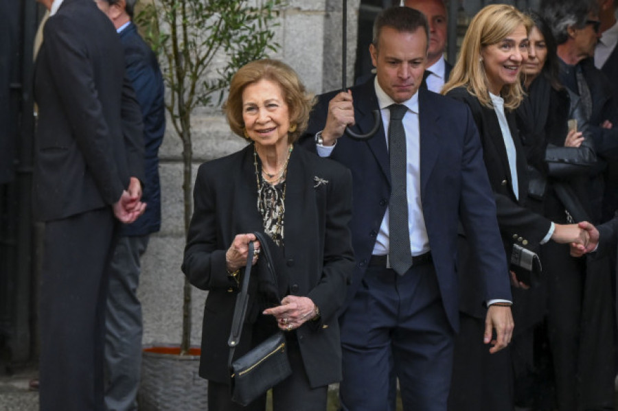 La Reina Sofía, ingresada en la Clínina Ruber de Madrid con evolución "favorable"