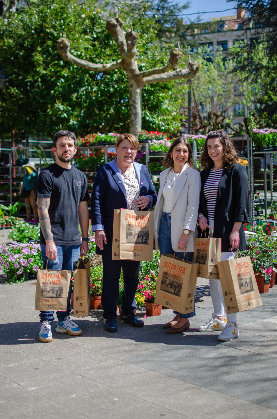 Nuevas bolsas para el CCA de Carballo