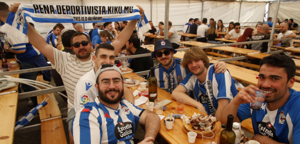 Las fotos del Día de las Peñas en Riazor