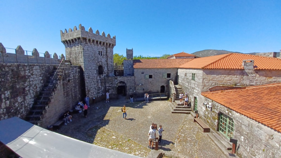 Un paseo virtual para conocer el castillo de Vimianzo