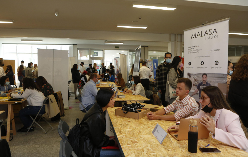 El Fórum Carballo acoge el día 25 una nueva feria de empleo de la Cámara